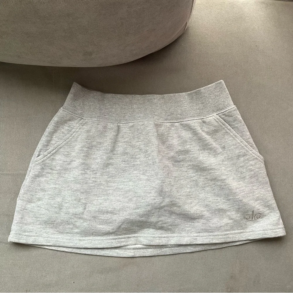 Alo Yoga Accolade Skirt Athletic Heather Grey XS